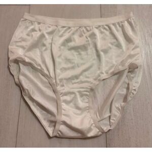 Vintage Comfort Choice Nylon Silky Panties Sz 8 - White